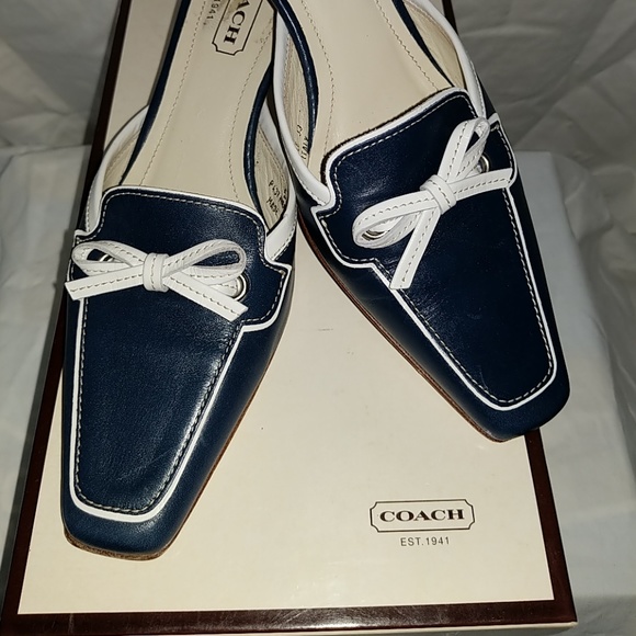 Coach Wedge - Picture 2 of 3